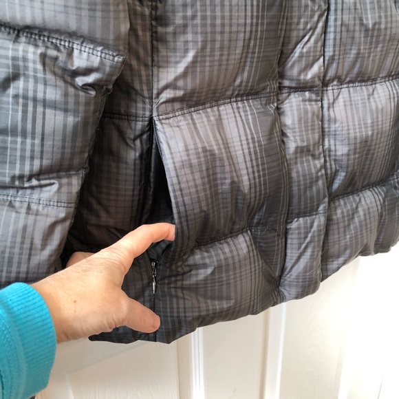 ⭐️ Woman’s Gray Plaid Columbia Omni Shield Down Puffer Coat Jacket Size MEDIUM - Picture 9 of 16